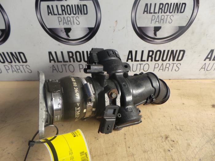 Gebruikte Gasklephuis Peugeot 308 (4A/C) 1.6 HDi 16V Prijs op aanvraag aangeboden door AllroundCarParts