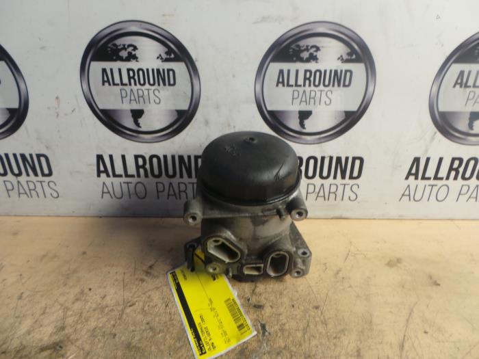 Gebruikte Oliefilterhuis BMW 5 serie (E60) 525d 24V Prijs op aanvraag aangeboden door AllroundCarParts