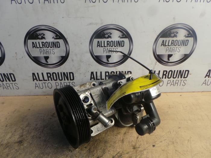 Gebruikte Servopomp BMW 5 serie (E60) 525d 24V Prijs op aanvraag aangeboden door AllroundCarParts
