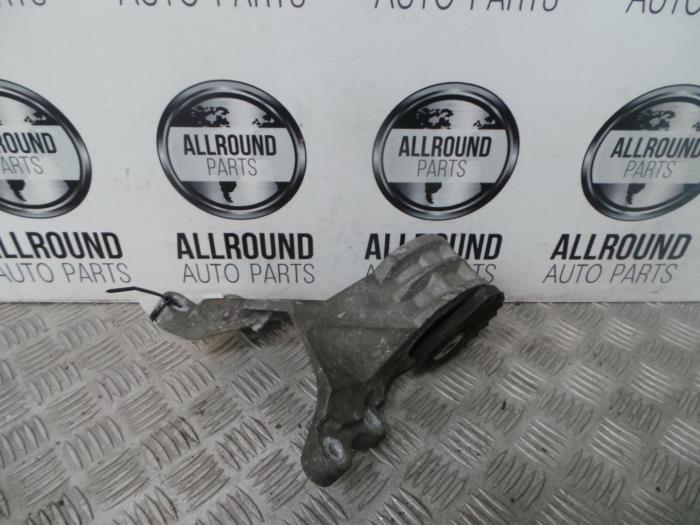Gebruikte Versnellingsbak Steun BMW Mini (R50/53) 1.6 16V Cooper Prijs € 25,00 Margeregeling aangeboden door AllroundCarParts