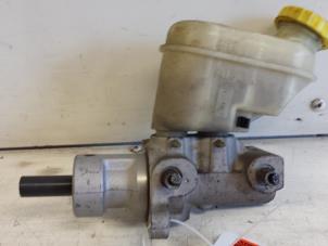 Gebruikte Hoofdremcilinder Chrysler PT Cruiser 2.0 16V Prijs € 20,00 Margeregeling aangeboden door Autodemontagebedrijf Smit