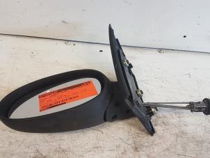 Gebruikte Spiegel Buiten links Smart City-Coupé 0.6 Turbo i.c. Smart&Pulse Prijs € 20,00 Margeregeling aangeboden door Autodemontagebedrijf Smit