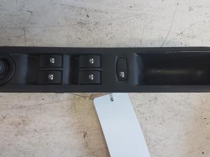 Gebruikte Combischakelaar ramen Renault Espace (JK) 2.0 Turbo 16V Grand Espace Prijs € 30,00 Margeregeling aangeboden door Autodemontagebedrijf Smit