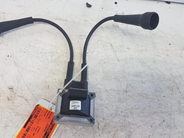 Gebruikte Bobine Renault Megane Scénic (JA) 2.0 RT Prijs € 10,00 Margeregeling aangeboden door Autodemontagebedrijf Smit