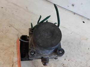 Gebruikte ABS Pomp Renault Kangoo Express (FC) 1.9 D 65 Prijs € 60,00 Margeregeling aangeboden door Autodemontagebedrijf Smit