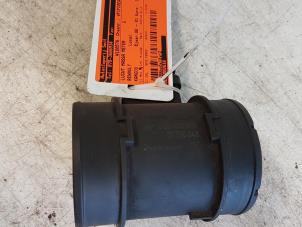 Gebruikte Luchtmassameter Renault Kangoo Express (FC) 1.9 D 65 Prijs € 30,00 Margeregeling aangeboden door Autodemontagebedrijf Smit