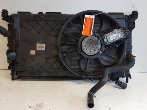 Gebruikte Radiateur Ford Focus 2 Wagon 1.6 TDCi 16V 90 Prijs € 20,00 Margeregeling aangeboden door Autodemontagebedrijf Smit