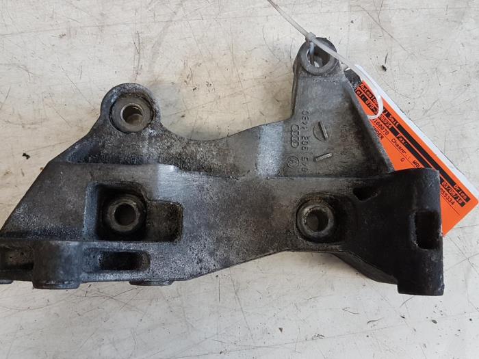 Gebruikte Dynamosteun onder Audi A2 (8Z0) 1.4 TDI Prijs € 25,00 Margeregeling aangeboden door Autodemontagebedrijf Smit