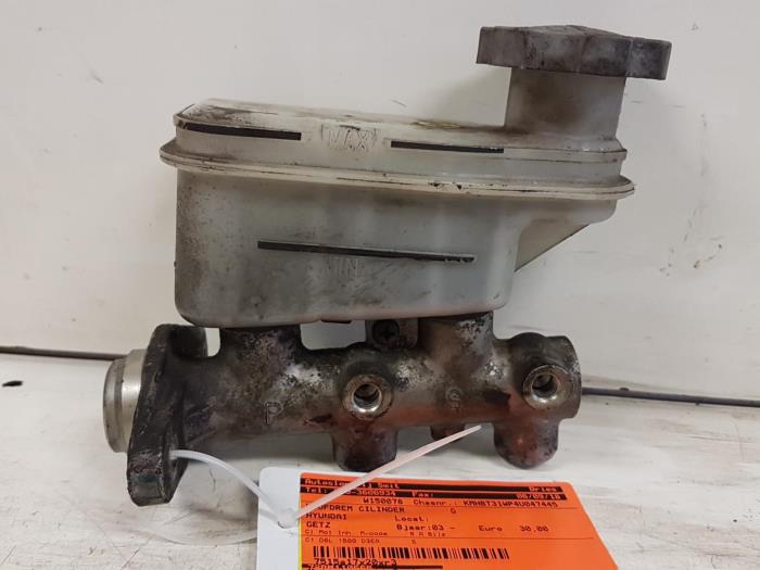 Gebruikte Hoofdremcilinder Hyundai Getz 1.5 CRDi 12V Prijs € 20,00 Margeregeling aangeboden door Autodemontagebedrijf Smit
