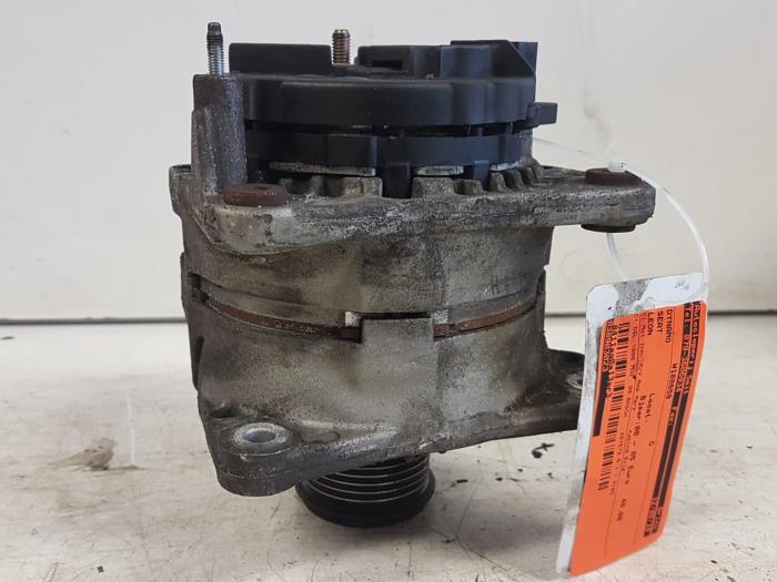 Gebruikte Alternator Seat Leon (1M1) 1.9 TDI 90 Prijs € 25,00 Margeregeling aangeboden door Autodemontagebedrijf Smit