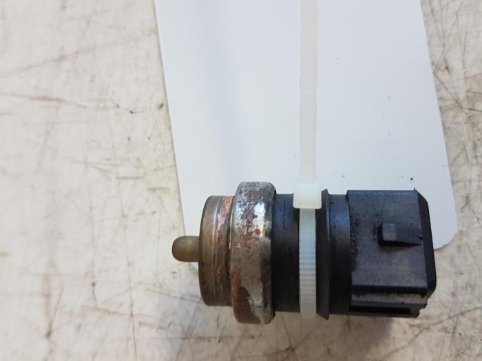 Gebruikte Temperatuursensor Motor Renault Laguna II Grandtour (KG) 2.2 dCi 150 16V Prijs € 10,00 Margeregeling aangeboden door Autodemontagebedrijf Smit