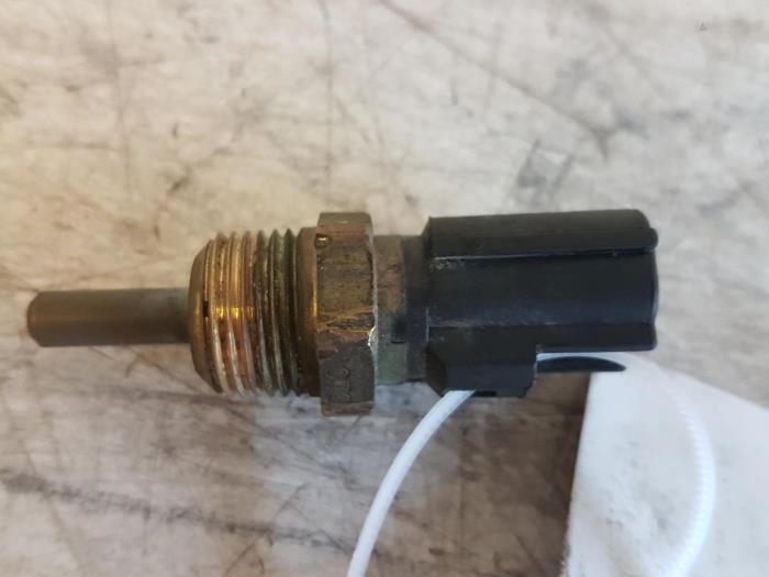 Gebruikte Temperatuursensor Motor Smart Forfour (454) 1.1 12V Prijs op aanvraag aangeboden door Autodemontagebedrijf Smit