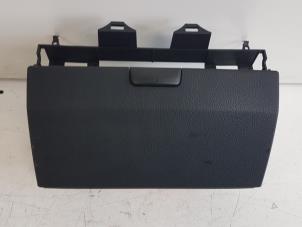 Gebruikte Dashboardkastje Mazda 6 Prijs € 25,00 Margeregeling aangeboden door Autodemontagebedrijf Smit