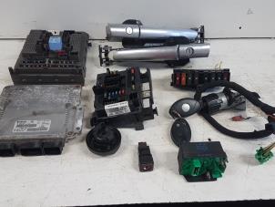 Gebruikte Contactslot + computer Peugeot 807 Prijs € 200,00 Margeregeling aangeboden door Autodemontagebedrijf Smit