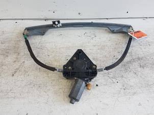 Gebruikte Raammechaniek 4Deurs rechts-voor Renault Clio Prijs € 30,00 Margeregeling aangeboden door Autodemontagebedrijf Smit