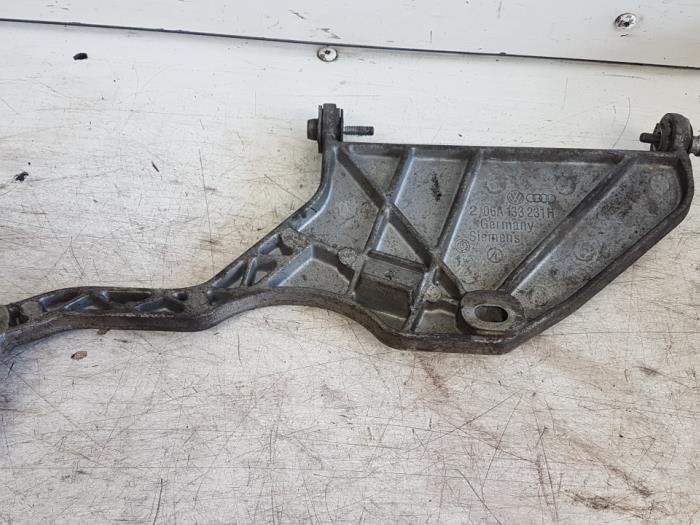 Gebruikte Motorsteun Seat Leon Prijs € 25,00 Margeregeling aangeboden door Autodemontagebedrijf Smit