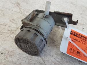 Gebruikte Servo Oliereservoir Honda Accord Prijs € 25,00 Margeregeling aangeboden door Autodemontagebedrijf Smit