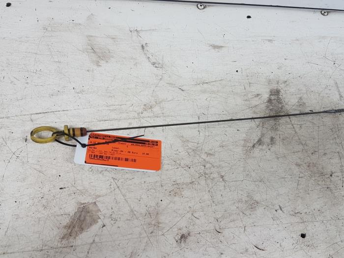 Gebruikte Peilstok Olie Opel Astra H GTC (L08) 1.4 16V Twinport Prijs € 15,00 Margeregeling aangeboden door Autodemontagebedrijf Smit