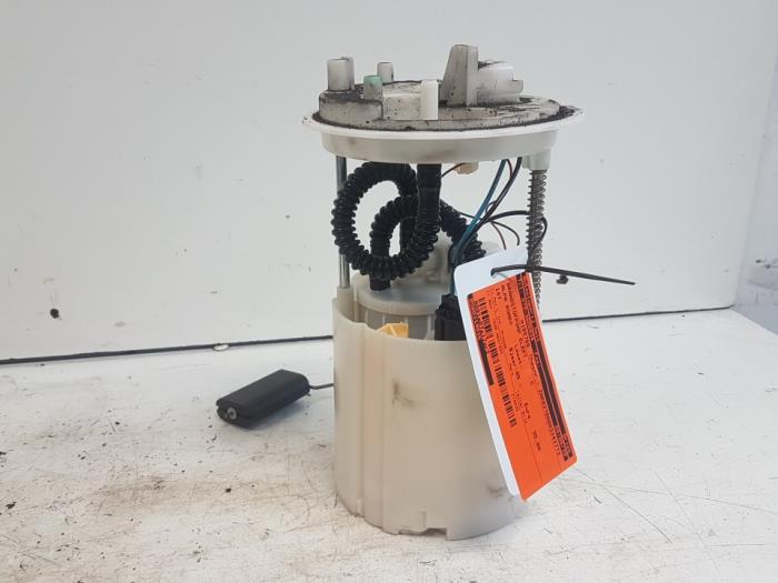 Gebruikte Tank element Pomp Alfa Romeo 147 (937) 1.6 Twin Spark 16V Prijs € 20,00 Margeregeling aangeboden door Autodemontagebedrijf Smit
