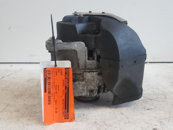 Gebruikte Dynamo Opel Signum (F48) 3.2 V6 24V Prijs € 60,00 Margeregeling aangeboden door Autodemontagebedrijf Smit