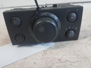 Gebruikte Licht Schakelaar Opel Vectra C GTS 2.2 16V Prijs € 10,00 Margeregeling aangeboden door Autodemontagebedrijf Smit