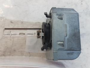 Gebruikte Xenon Lamp Renault Scénic II (JM) 2.0 16V Prijs € 70,00 Margeregeling aangeboden door Autodemontagebedrijf Smit