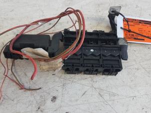 Gebruikte Zekeringkast Volkswagen Polo IV (9N1/2/3) 1.4 16V 75 Prijs € 20,00 Margeregeling aangeboden door Autodemontagebedrijf Smit