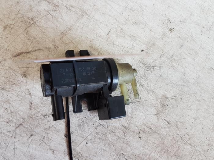 Gebruikte Overdrukklep Turbo Mercedes A (W169) 2.0 A-200 CDI 16V 5-Drs. Prijs € 15,00 Margeregeling aangeboden door Autodemontagebedrijf Smit