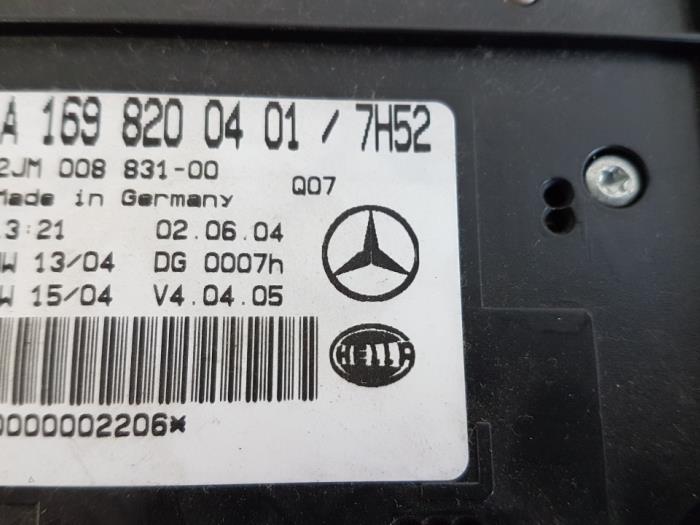 Binnenverlichting voor van een Mercedes-Benz A (W169) 2.0 A-200 CDI 16V 5-Drs. 2004