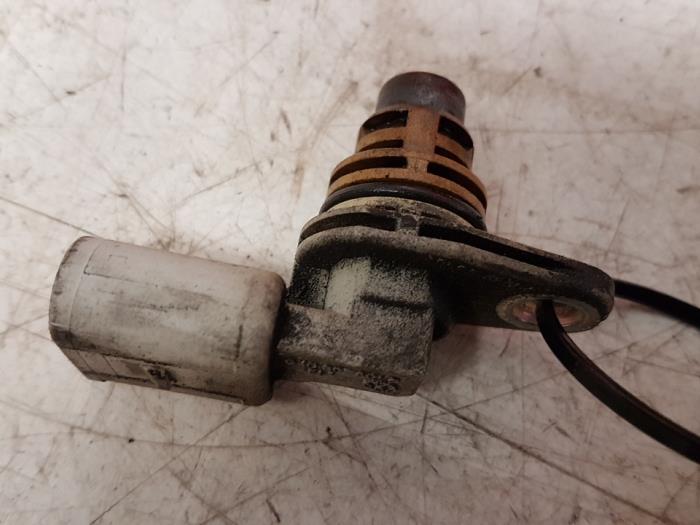 Gebruikte Sensor Nokkenas Volkswagen Polo IV (9N1/2/3) 1.2 12V Prijs € 15,00 Margeregeling aangeboden door Autodemontagebedrijf Smit