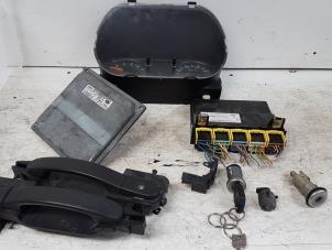 Gebruikte Kontaktslot + computer Ford Fiesta 5 (JD/JH) 1.25 16V Prijs € 185,00 Margeregeling aangeboden door Autodemontagebedrijf Smit