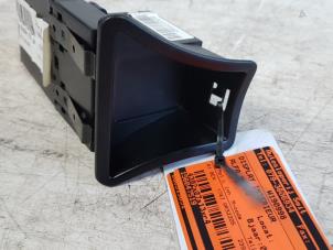 Gebruikte Display Interieur Alfa Romeo 156 (932) 1.8 Twin Spark 16V Prijs € 20,00 Margeregeling aangeboden door Autodemontagebedrijf Smit