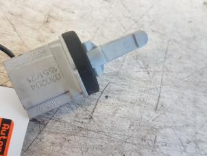 Gebruikte Sensor Temperatuur binnen Volkswagen Golf V (1K1) 1.9 TDI Prijs € 5,00 Margeregeling aangeboden door Autodemontagebedrijf Smit