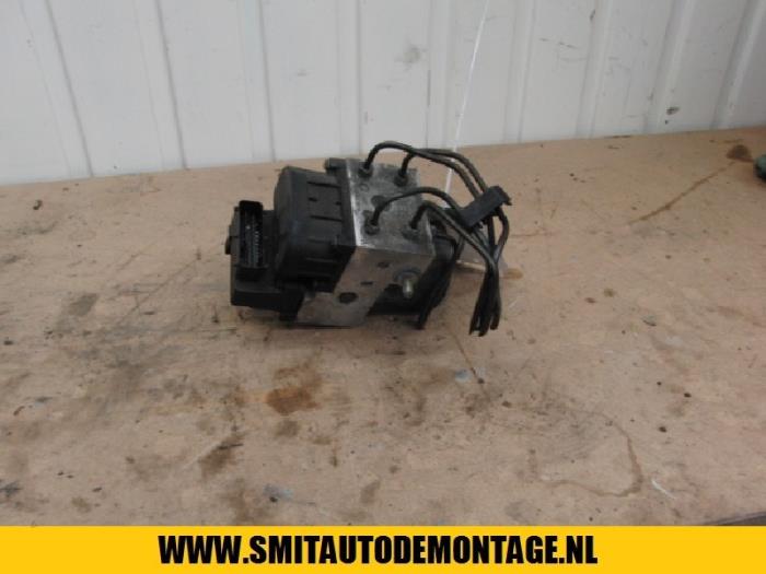 Gebruikte ESP pomp Opel Astra G (F08/48) 1.6 Prijs op aanvraag aangeboden door Autodemontagebedrijf Smit