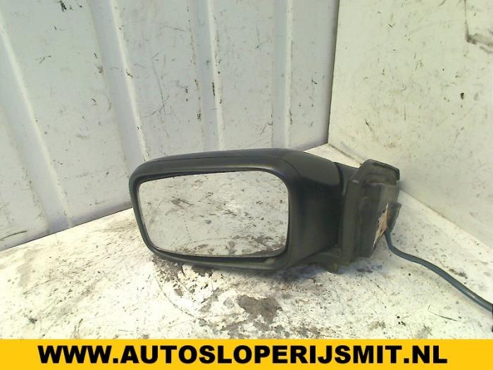 Buitenspiegel links van een Audi A4 Avant (B5) 1.9 TDI 1998