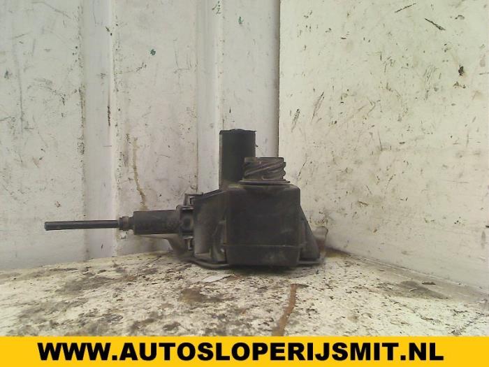 Gebruikte Servopomp BMW 3 serie Compact (E36/5) 318 tds Prijs op aanvraag aangeboden door Autodemontagebedrijf Smit