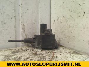 Gebruikte Servopomp BMW 3 serie Compact (E36/5) 318 tds Prijs op aanvraag aangeboden door Autodemontagebedrijf Smit