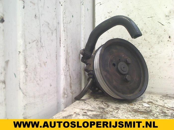 Gebruikte Servopomp BMW 3 serie Compact (E36/5) 318 tds Prijs op aanvraag aangeboden door Autodemontagebedrijf Smit
