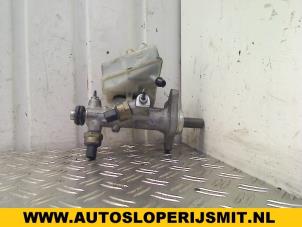 Gebruikte Hoofdremcilinder Mercedes C Combi (S202) 2.2 C-220 CDI 16V Prijs op aanvraag aangeboden door Autodemontagebedrijf Smit