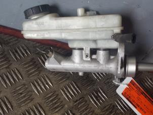 Gebruikte Hoofdremcilinder Renault Megane II (BM/CM) 1.6 16V Autom. Prijs € 35,00 Margeregeling aangeboden door Autodemontagebedrijf Smit