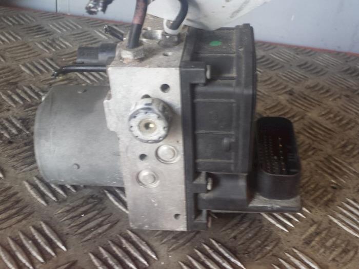 Gebruikte ABS Pomp Fiat Stilo (192A/B) 1.8 16V 3-Drs. Prijs € 25,00 Margeregeling aangeboden door Autodemontagebedrijf Smit