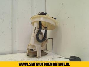 Gebruikte Benzinepomp Renault Megane Scénic (JA) 1.6 RT Prijs op aanvraag aangeboden door Autodemontagebedrijf Smit