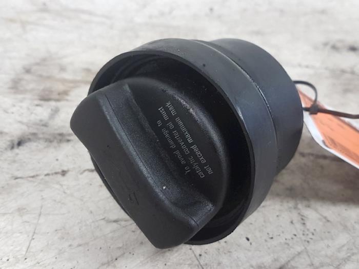 Gebruikte Oliedop Volkswagen Golf IV (1J1) 1.8 20V Prijs € 5,00 Margeregeling aangeboden door Autodemontagebedrijf Smit