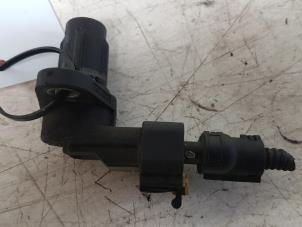 Gebruikte Nokkenas Sensor Fiat Grande Punto (199) 1.4 Prijs € 10,00 Margeregeling aangeboden door Autodemontagebedrijf Smit