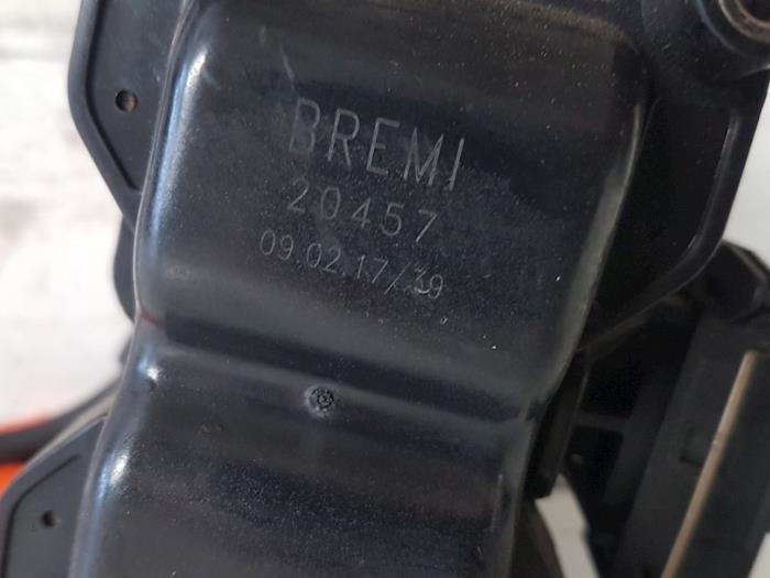 Bobine van een Ford Fiesta 5 (JD/JH) 1.3 2004