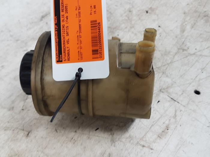 Gebruikte Servo Oliereservoir Renault Vel Satis (BJ) Prijs € 15,00 Margeregeling aangeboden door Autodemontagebedrijf Smit
