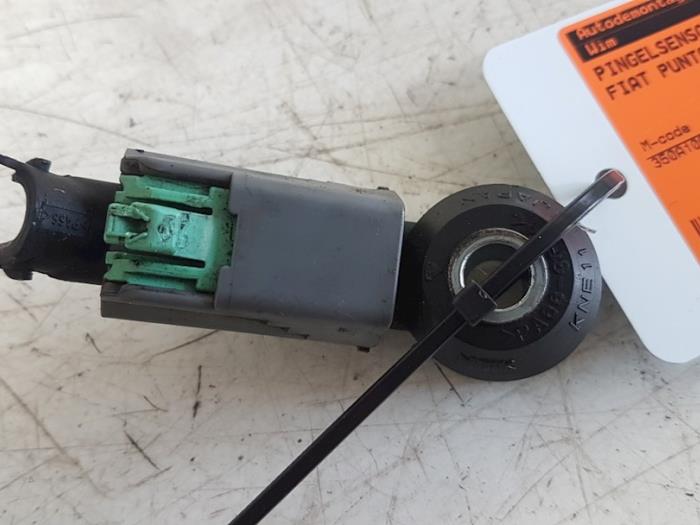 Gebruikte Klopsensor Fiat Grande Punto (199) 1.4 Prijs € 20,00 Margeregeling aangeboden door Autodemontagebedrijf Smit