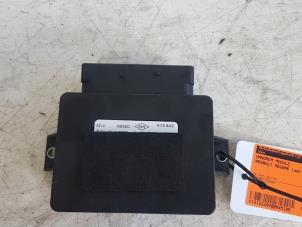 Gebruikte Computer Handrem Renault Megane III Coupe (DZ) 1.6 16V Prijs € 90,00 Margeregeling aangeboden door Autodemontagebedrijf Smit