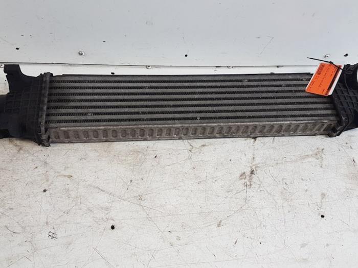 Gebruikte Intercooler Mazda 3 Sport (BK) Prijs € 40,00 Margeregeling aangeboden door Autodemontagebedrijf Smit