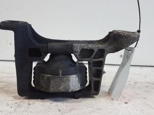 Gebruikte Motorkaprubber Mazda 3 Sport (BK) Prijs € 30,00 Margeregeling aangeboden door Autodemontagebedrijf Smit